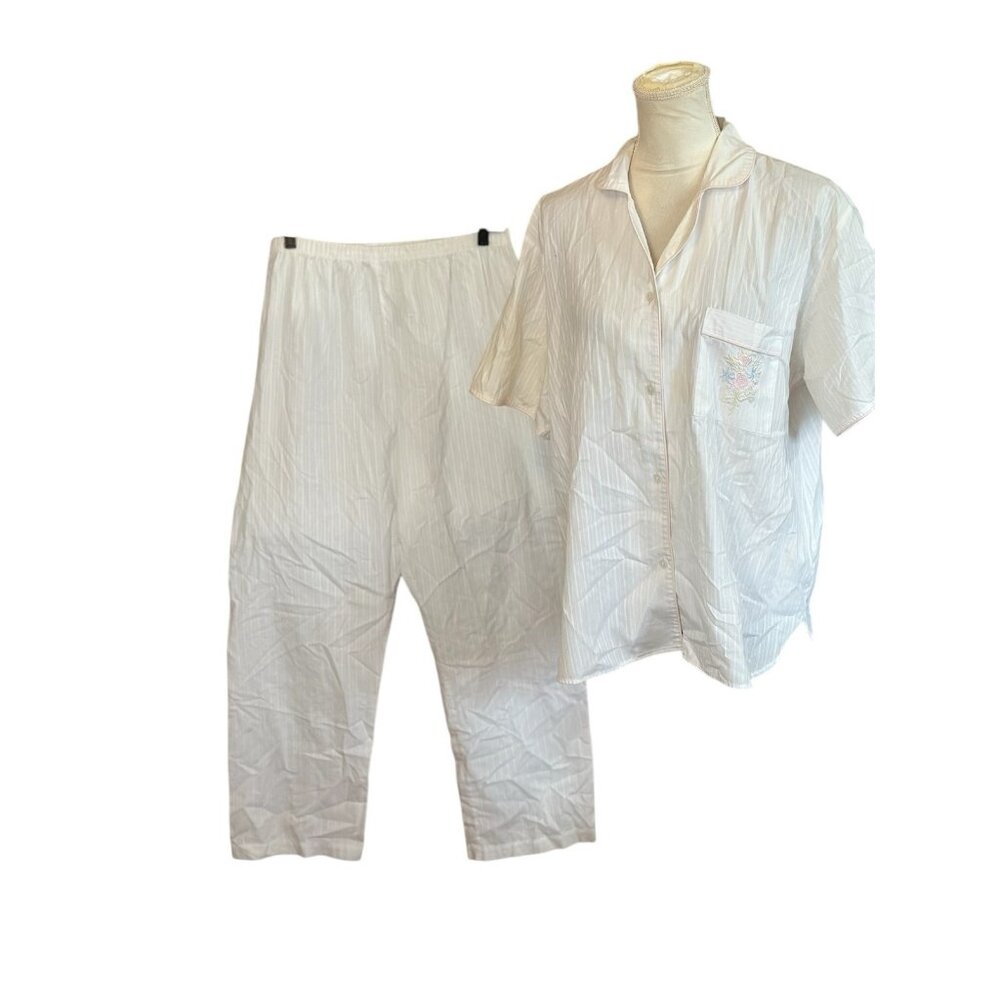Vintage Miss Elaine PJ's Pajamas Set Floral Embroidery Sz M 2 pieces
